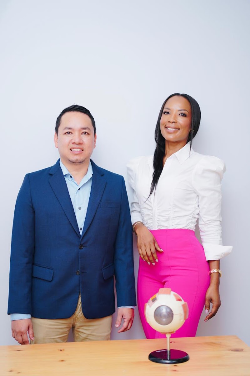 Clinica Oftalmologica Quality Vision by Dra. Tamara Dixon P. y Dr. Adriàn Li W.